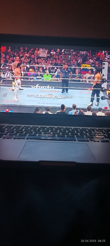 GIF hochgeladen von | ᗰᗩᖇᑕᗴᒪ |