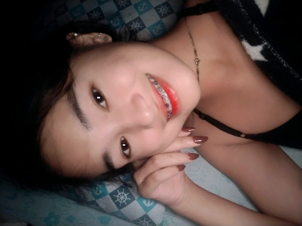 GIF na in-upload ni Graysie