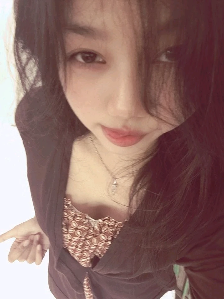 GIF diunggah oleh Olivia