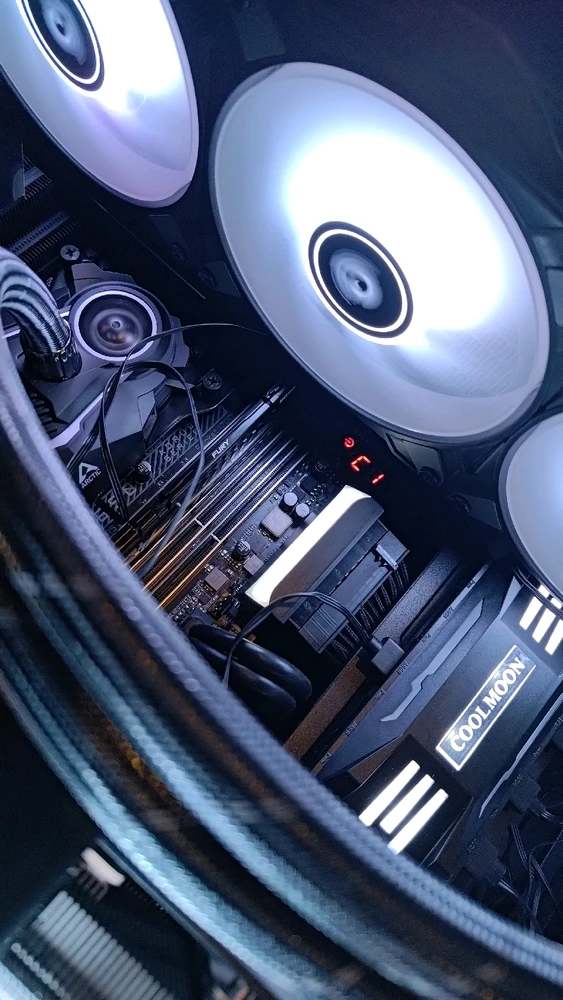 GIF uploaded by Klaudia