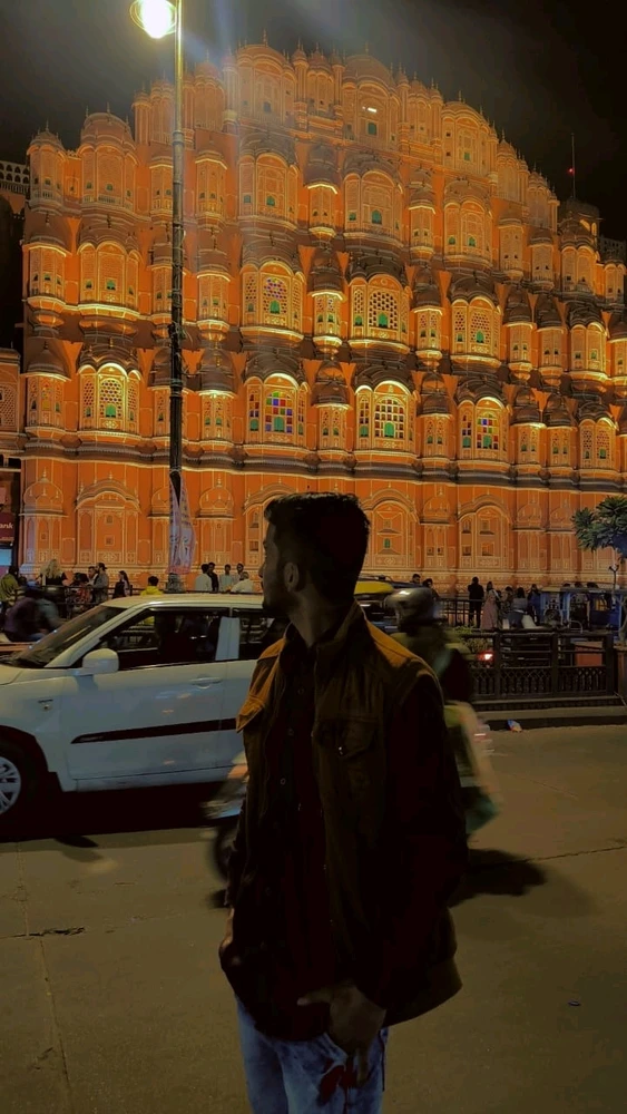 Gi-upload ni Harsh Vardhan ang hulagway