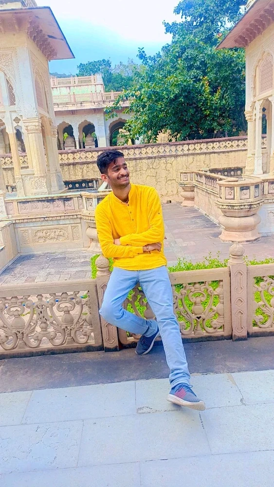 Gi-upload ni Harsh Vardhan ang hulagway