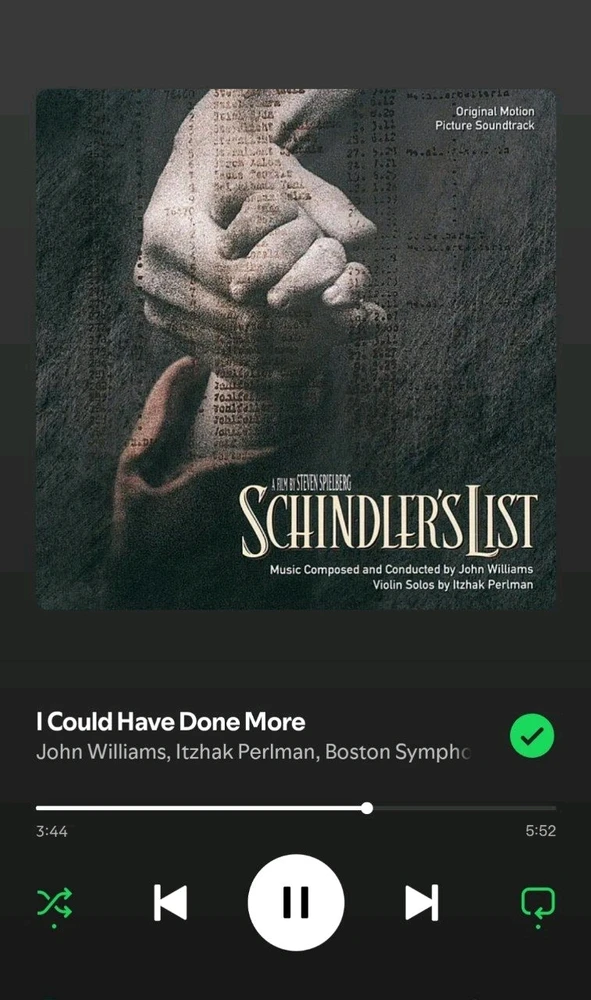 GIF uploaded by 𝐀𝐧𝐧