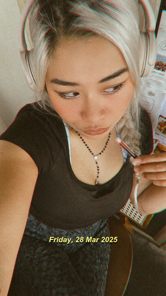 Gi-upload ni Scarlett ang hulagway