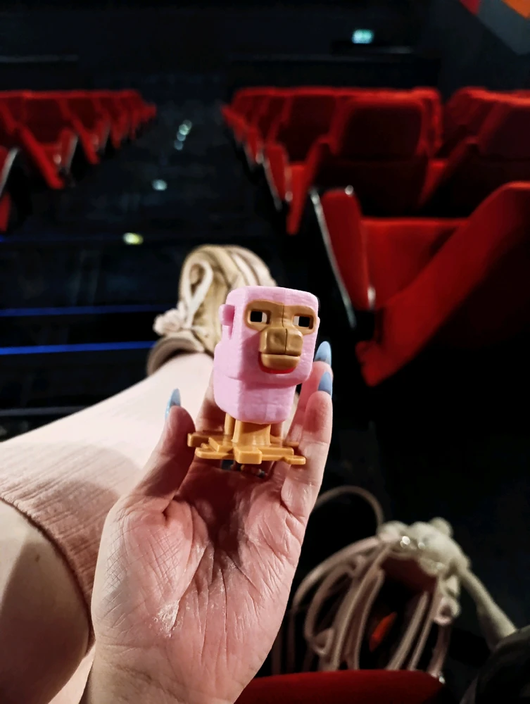 Гіфку завантажив Хельга