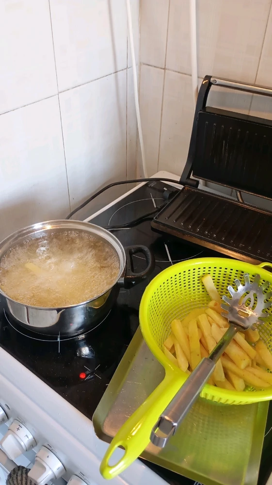 Homemade chicken nuggets burrito 🌯