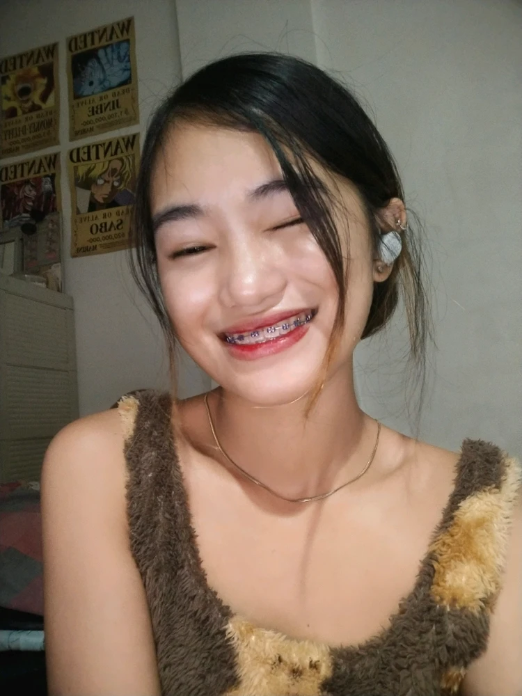 I-upload ni Graysie ang larawan