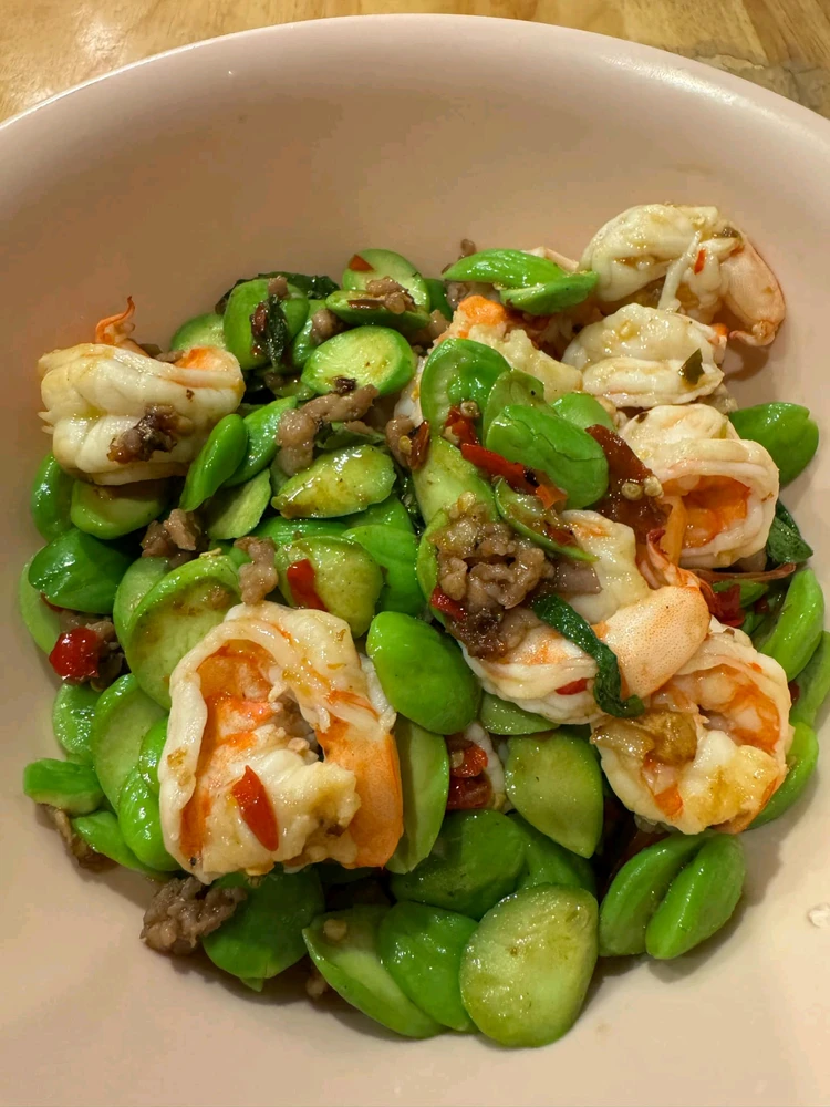 GIF อัปโหลดโดย namna