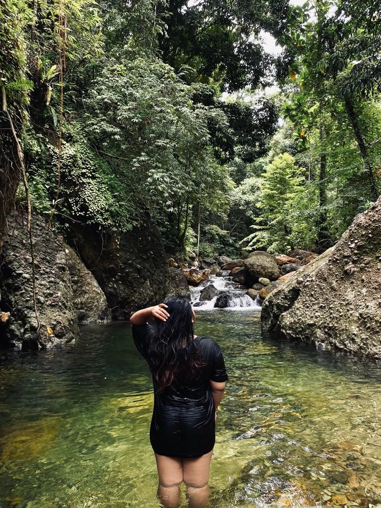 GIF uploaded by Indah Muetya