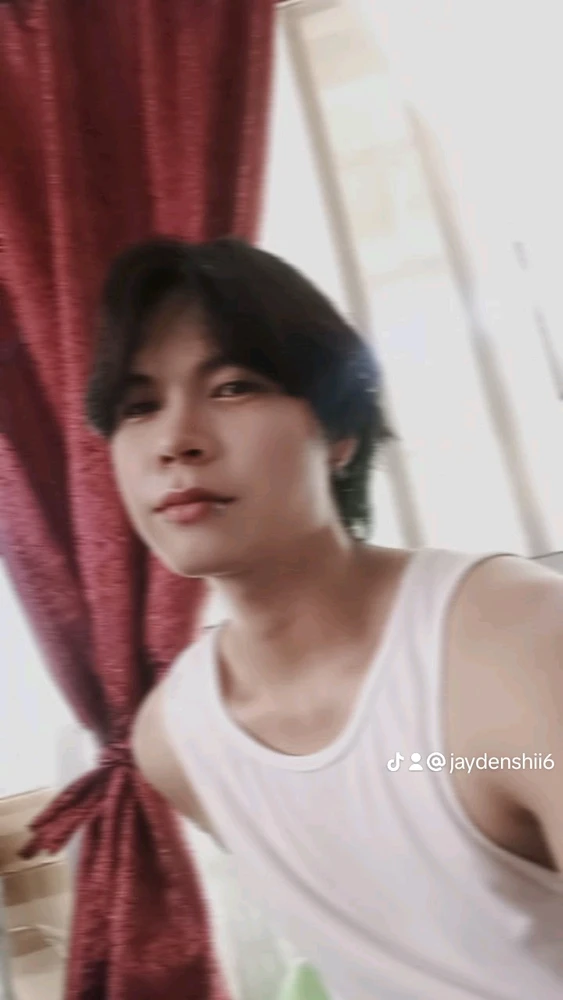 GIF uploaded by Jaydenshi