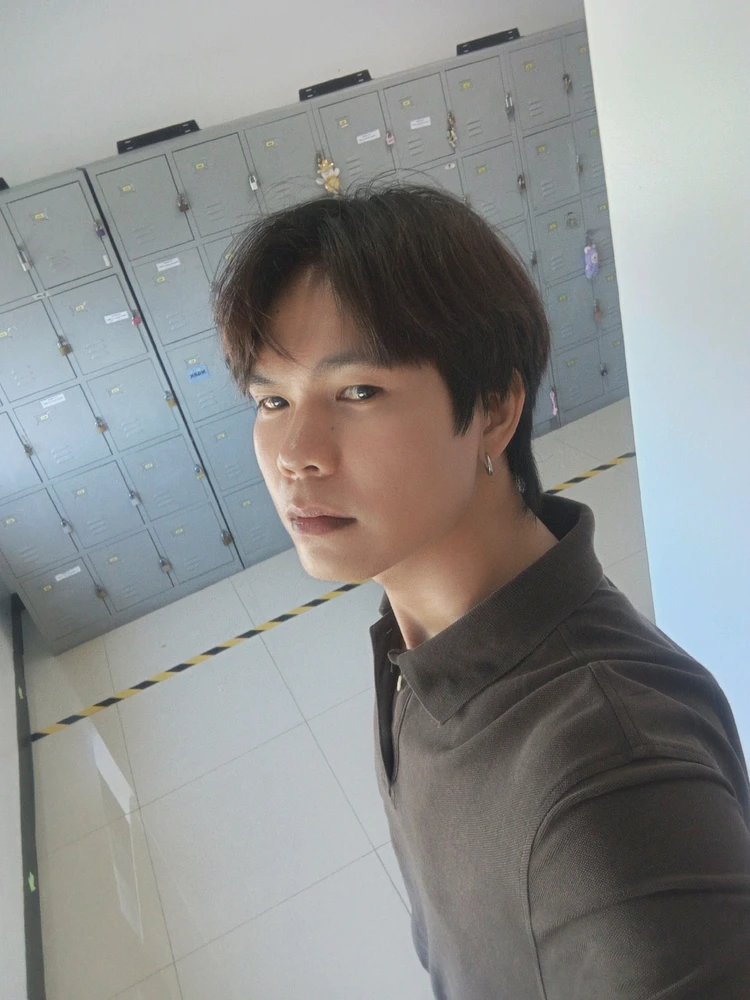 GIF uploaded by Jaydenshi