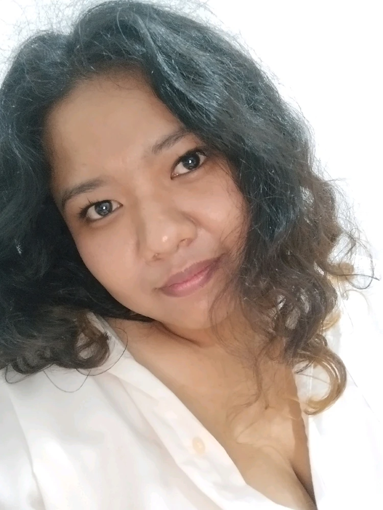 GIF diunggah oleh Tiya