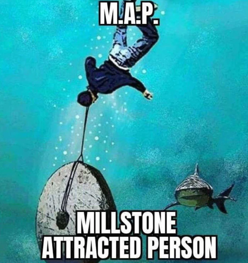 Gambar diunggah dening • A{eye} • M € € •