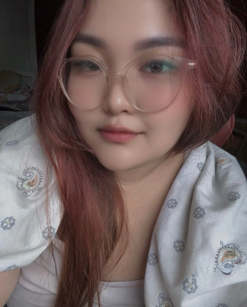 GIF uploaded by Bnana