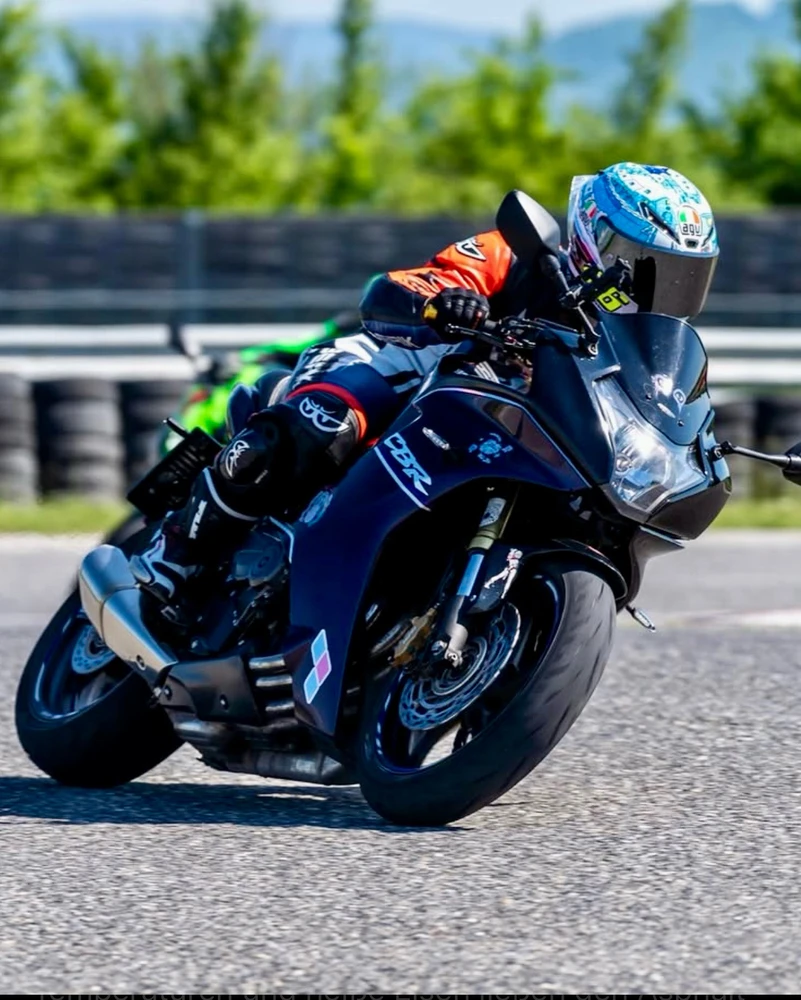 GIF hochgeladen von Nela