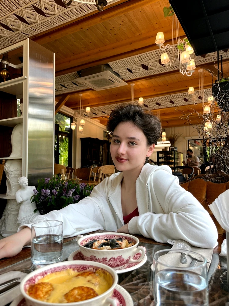 Тут дуже затишна атмосфера та смачна їжа