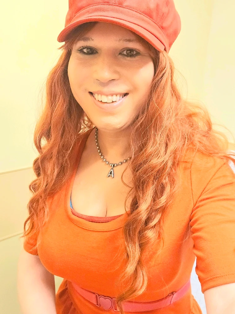 GIF uploaded by Ariana