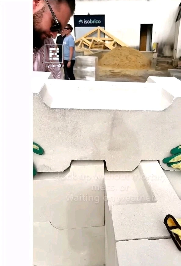 GIF качен от Lora