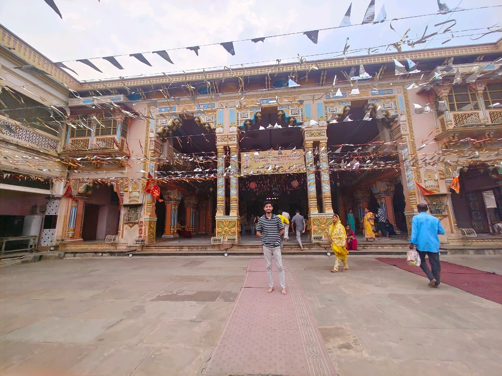 GIF uploaded by Varun Srivastava