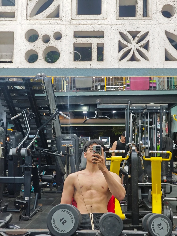 GIF được Muốn lái chị ✨ tải lên
