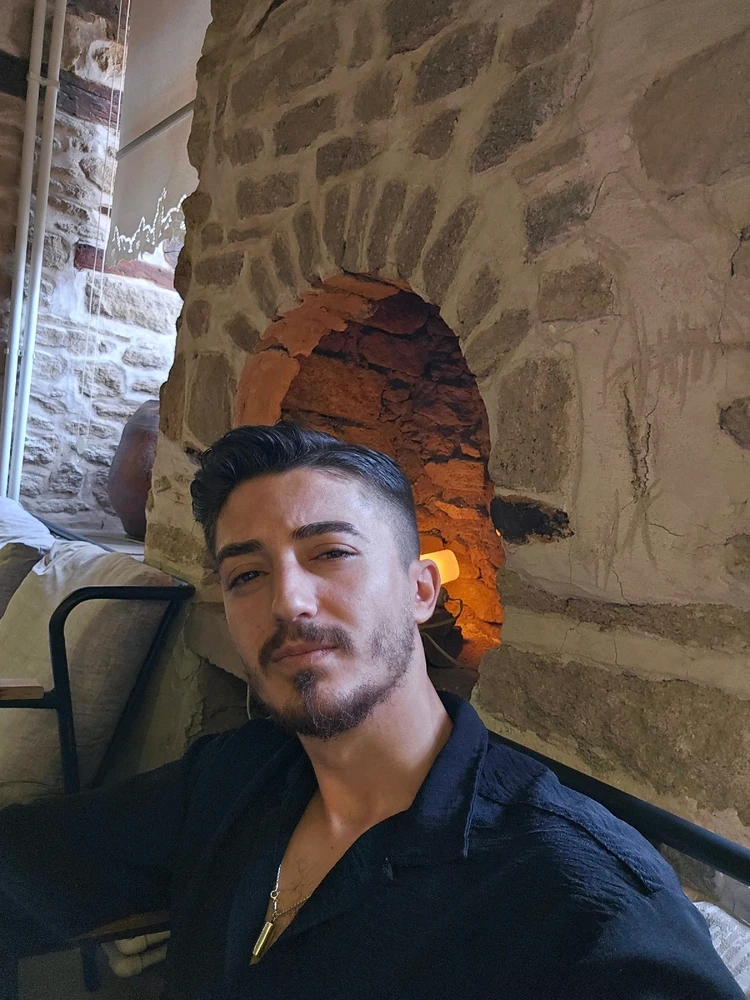 Yigit tarafından yüklenen GIF