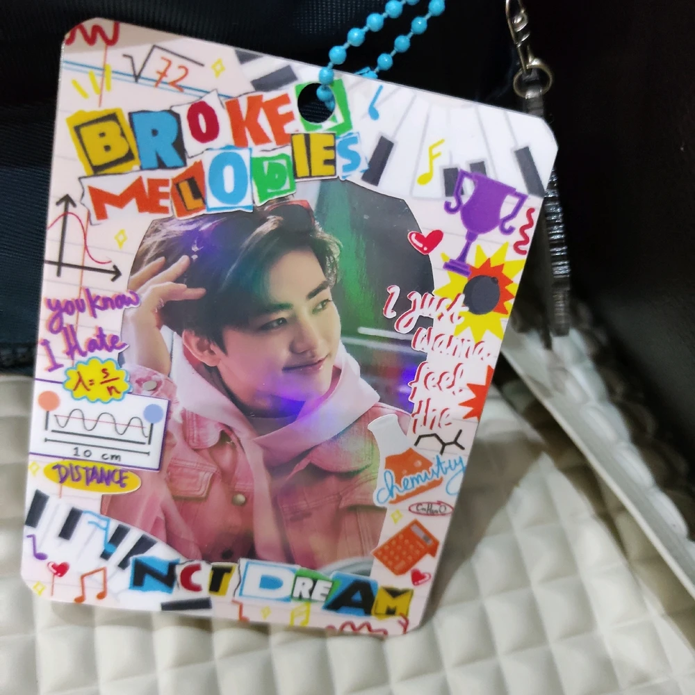 Gambar diunggah oleh 𝚅𝙴𝙻𝙾𝚄𝚁𝙸𝚇