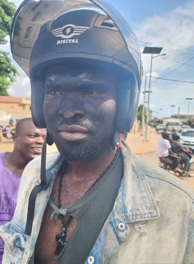 GIF uploaded by Moneth