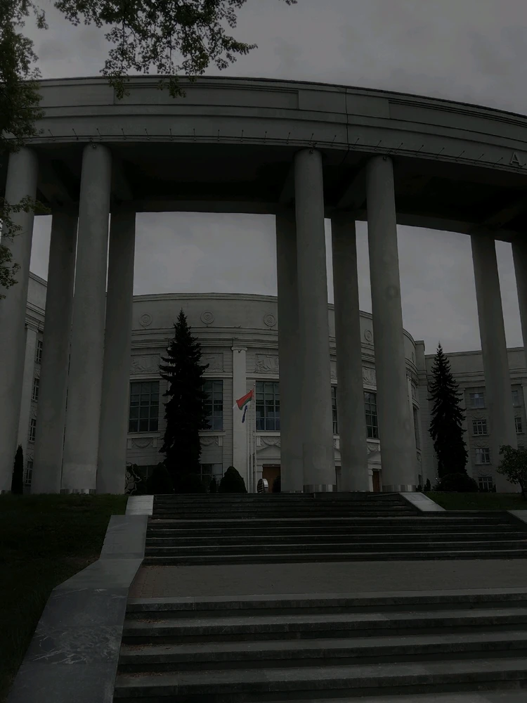 GIF загрузил Li