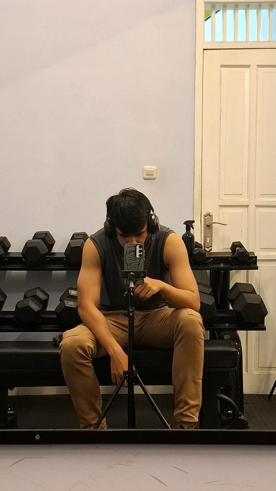 GIF diunggah oleh Pamungkas