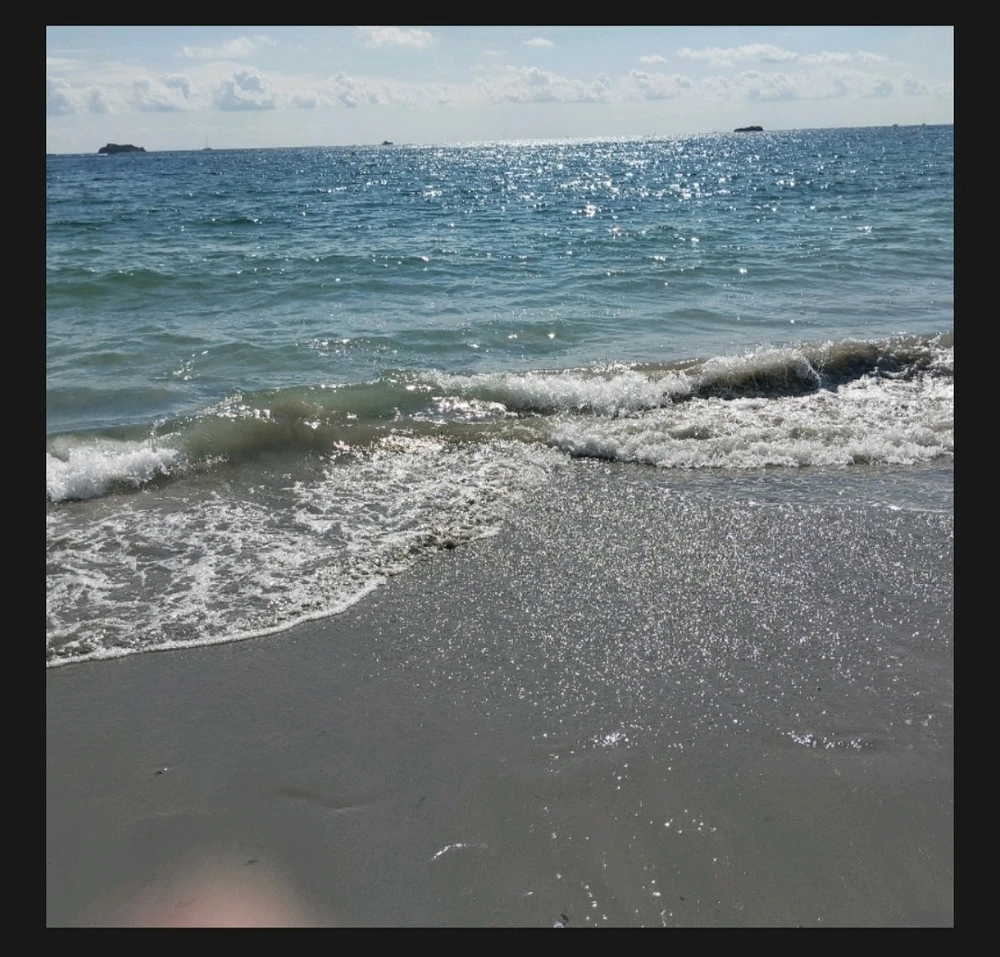 GIF uploaded by Nadia