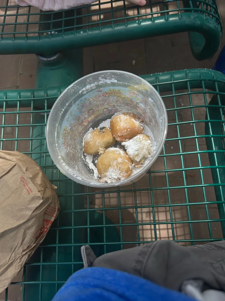 Love me some sweets 🍫