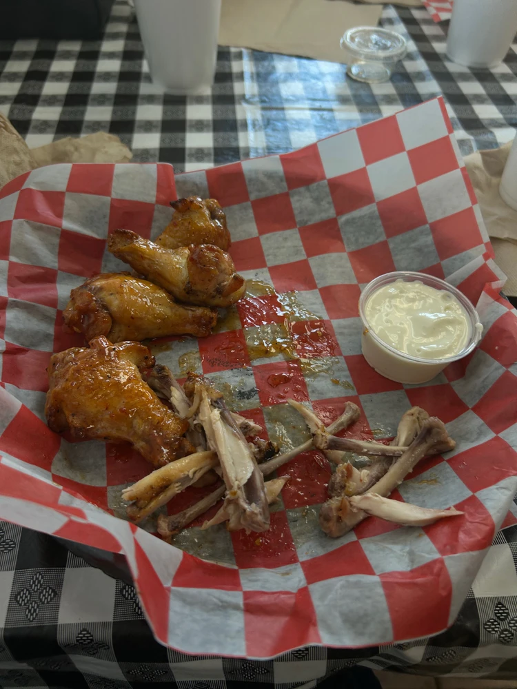 Asian chili wings delicious 😋 