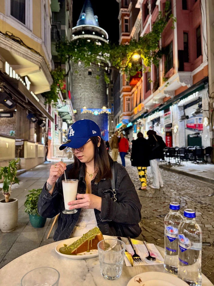 Camille Erica上传的GIF