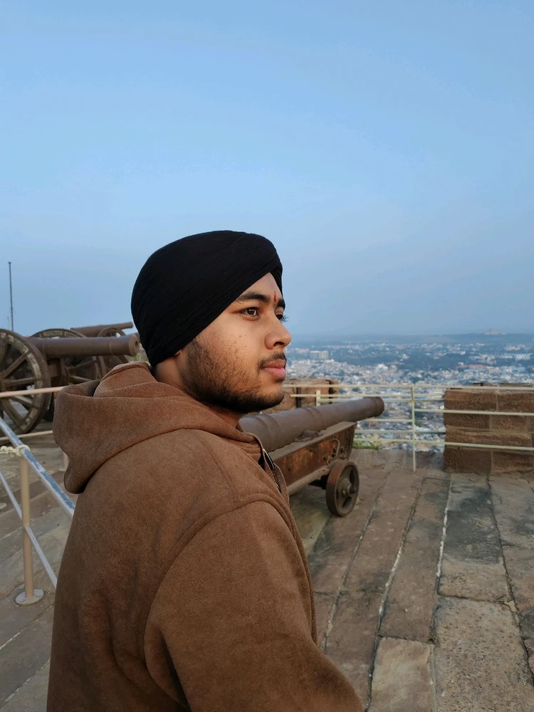 Gambar diunggah dening Bhavishya Singla