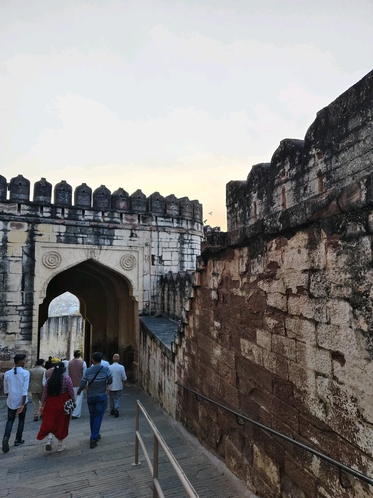 Gambar diunggah dening Bhavishya Singla