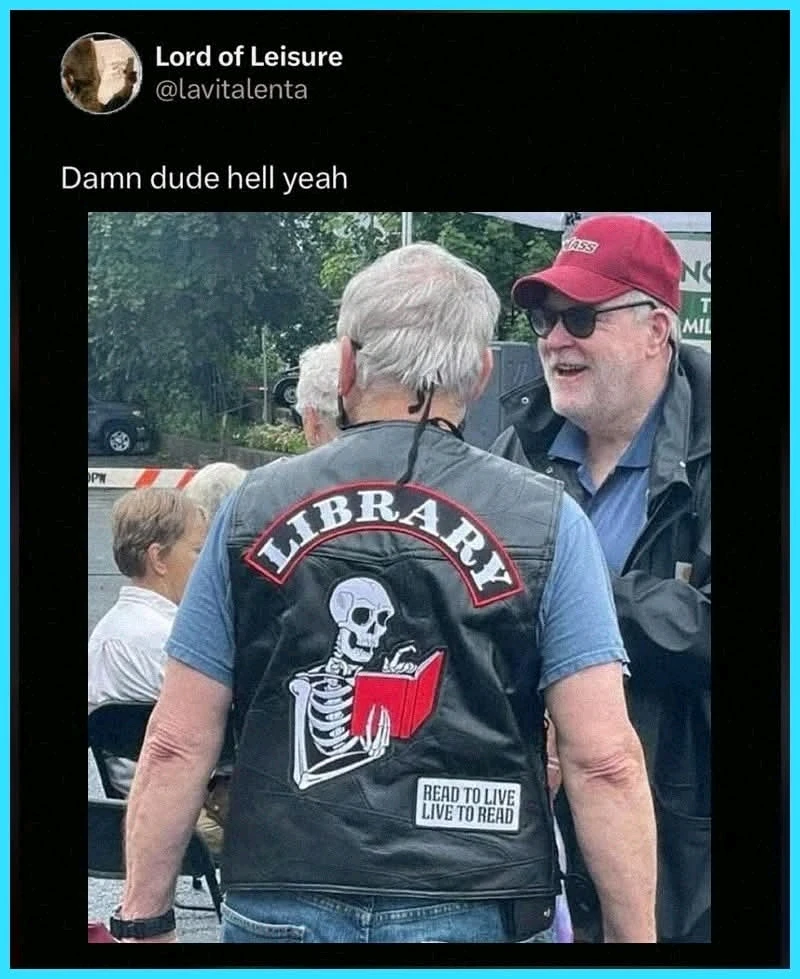 Гіфку завантажив Marina