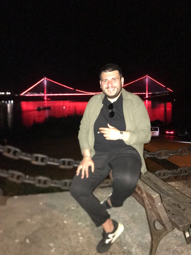 Enis tarafından yüklenen GIF