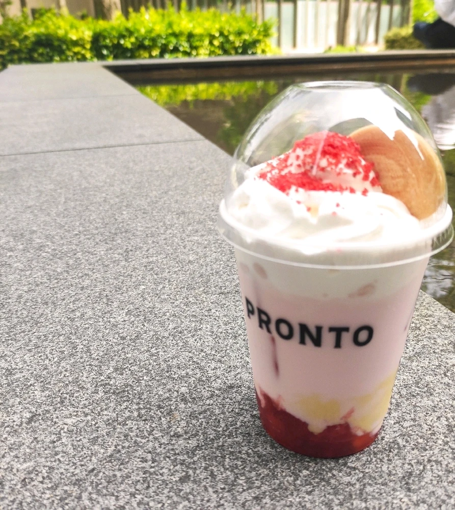 クリームとクッキーが乗った飲み物でした♪