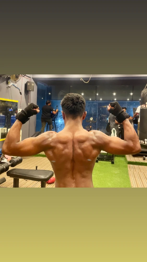 GIF gi-upload ni Akash