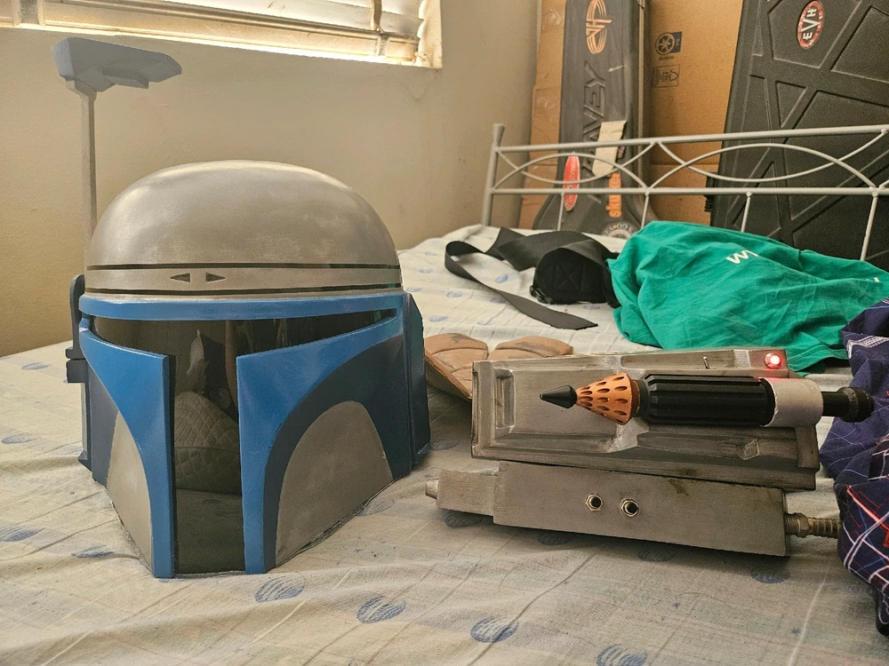 GIF uploaded by Elwyn