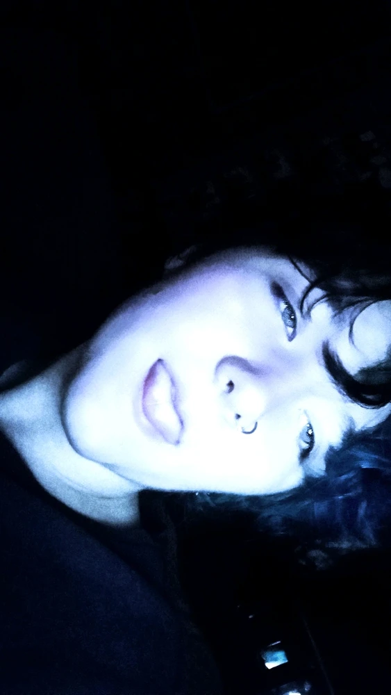 GIF gi-upload ni Arabella