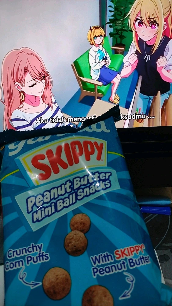 GIF diunggah oleh 𝚅𝙴𝙻𝙾𝚄𝚁𝙸𝚇