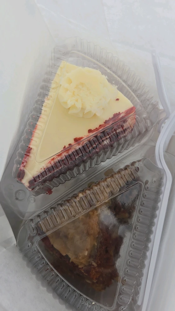 Image uploaded by 🍨𝕊𝕟𝕠𝕨𝕓𝕒𝕝𝕝🍨