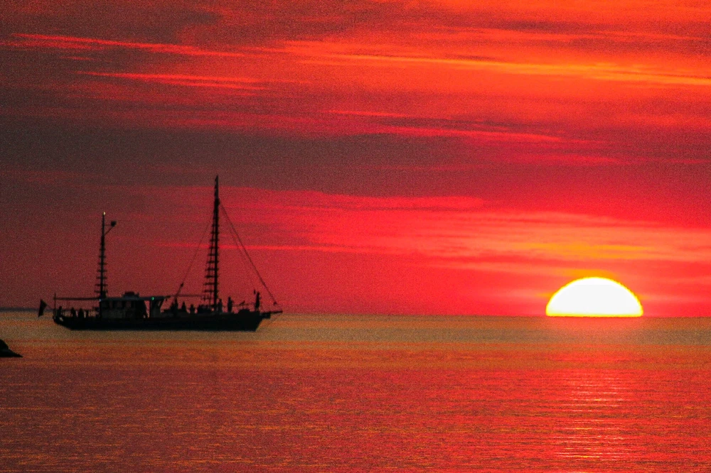 GIF uploaded by Kris