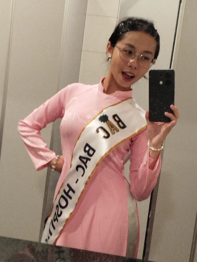 Trân 上傳的 GIF