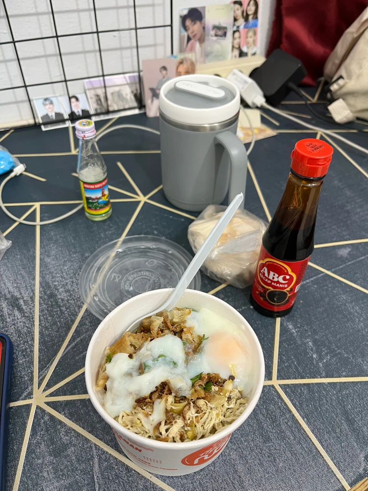 GIF diunggah oleh Vi