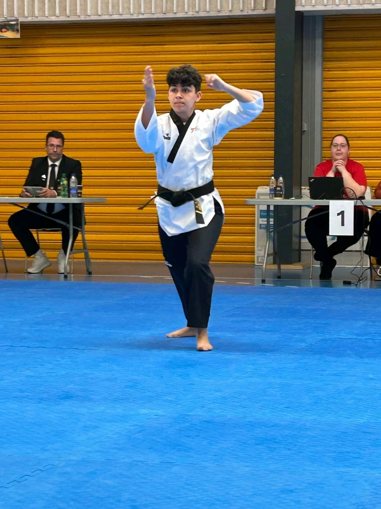 GIF diunggah dening Teoman