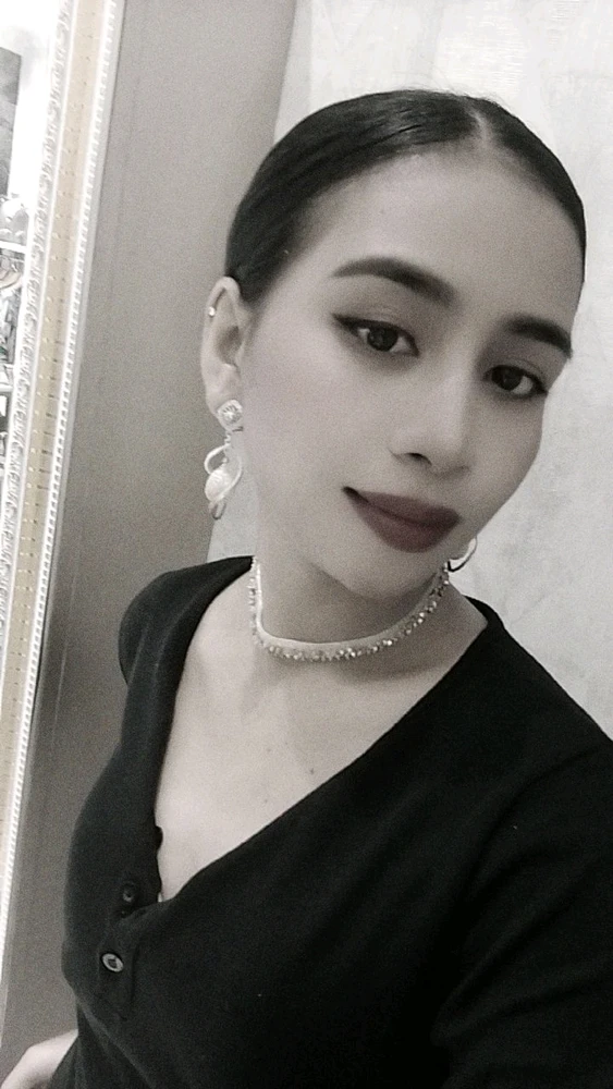 GIF uploaded by Selina