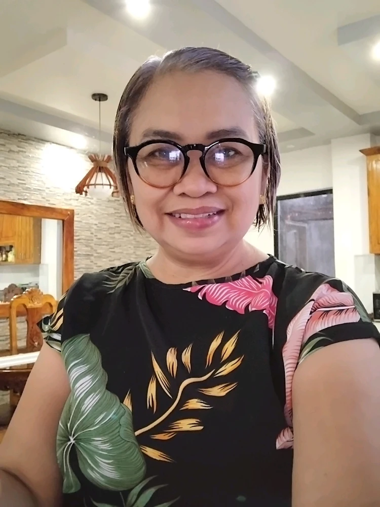 GIF uploaded by Maria Jhu