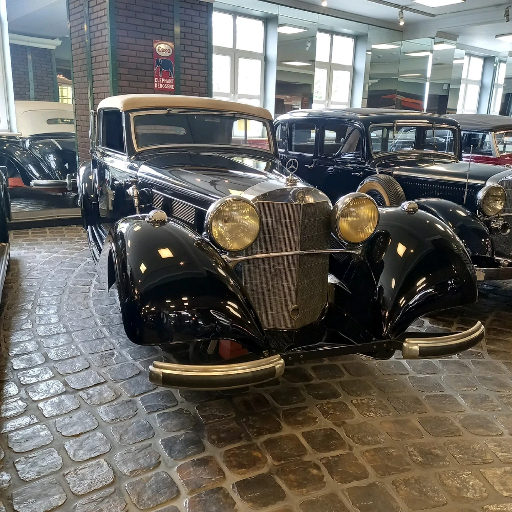 Посетил музей